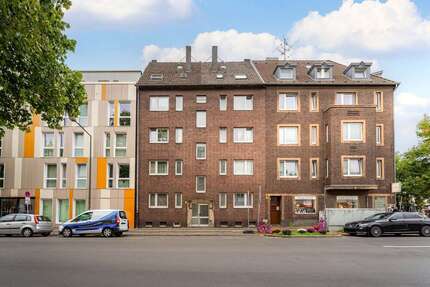 Haus zum Kaufen in Düsseldorf 1.220.000,00 € 478 m²