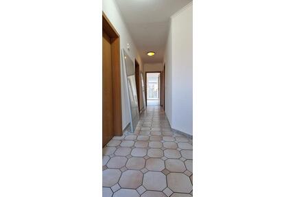 Renovierte Erdgeschosswohnung mit Terrasse und Garage am Obenende - Papenburg