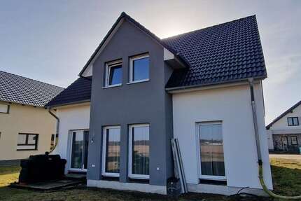 Haus zum Kaufen in Massen 379.000,00 € 140 m²