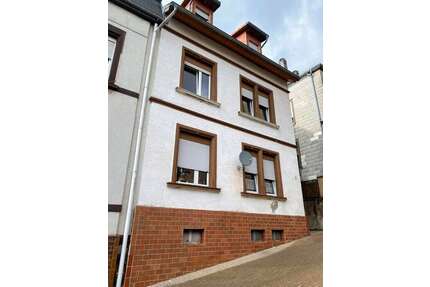 Haus zum Kaufen in Pirmasens 169.000,00 € 230 m²