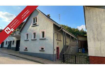 Kleines Haus mit Terrasse und Balkon im Ortskern von Frankenstein