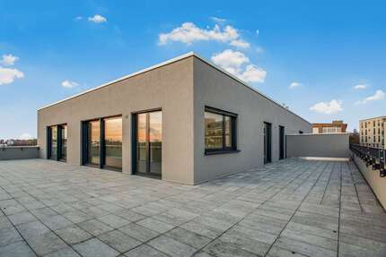Wohnung zum Kaufen in Frankfurt am Main 2.210.000,00 € 270.85 m²