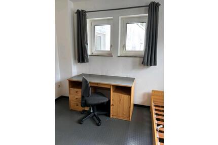 WG-Zimmer Heidelberg - 490,00&nbsp;EUR Kaltmiete, ca.&nbsp; 12,00&nbsp;m&sup2; in Ober-Olm (PLZ: 55270)