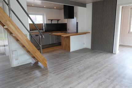 Modernisierte 2-Zimmer-Wohnung mit Terrasse & Carport - Lüdersdorf