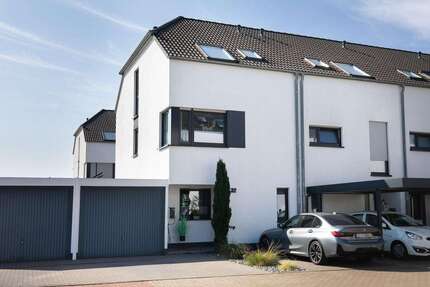 Haus zum Kaufen in Langenfeld (Rheinland) 690.000,00 € 134 m²