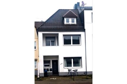 Mehrfamilienhaus - 510.000,00&nbsp;EUR Kaufpreis, ca.&nbsp; 180,00&nbsp;m&sup2; in Bremen (PLZ: 28309) Hemelingen