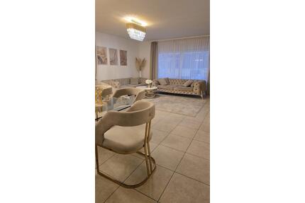 Großzügige 5 Zimmer Wohnung mit Sonniger Südterrasse. - Remscheid Lüttringhausen