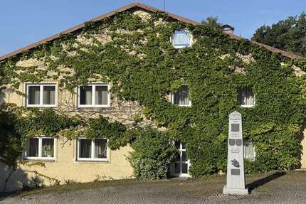 Haus zum Kaufen in Kirchberg im Wald 359.000,00 € 296 m²