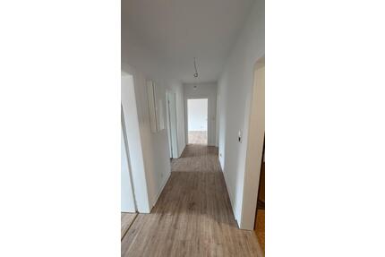 Helle 5-Zimmer-Wohnung ca.100qm in Mudersbach frisch renoviert
