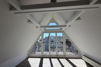 Erstbezug! Stilvolle Wohnung in Toplage von Rüdesheim mit Balkon und Küche - Rüdesheim am Rhein