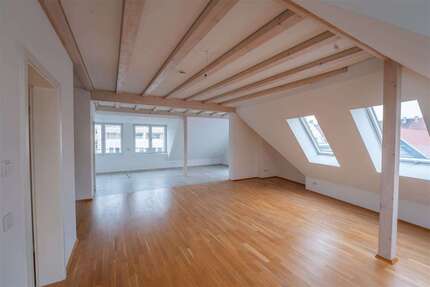 Wohnung zum Mieten in Leipzig 2.299,00 € 183.96 m²
