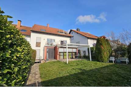 Haus zum Kaufen in Rheinstetten 675.000,00 € 302 m²