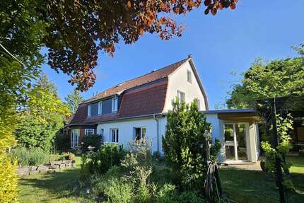 Haus zum Kaufen in Oberkrämer 830.000,00 € 335.83 m²