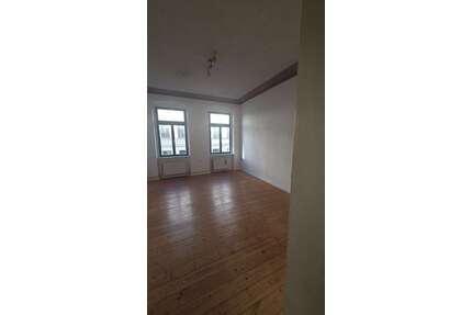 Wohnung zum Mieten in Halle 550,00 € 90 m²