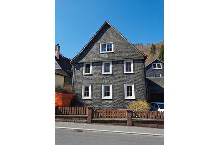 Haus mit 2 Wohnungen, teil-vermietet, Eigennutzung Kapitalanlage - Schwarzatal
