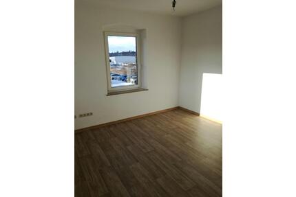 3-Zimmer Wohnung direkt im Bahnhof Burgkunstadt zu vermieten!