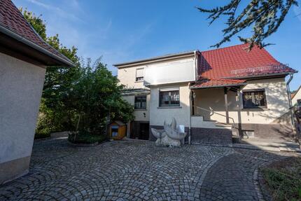 Haus in Mehmels mit Doppelgarage und Garten, ruhige Lage - Wasungen