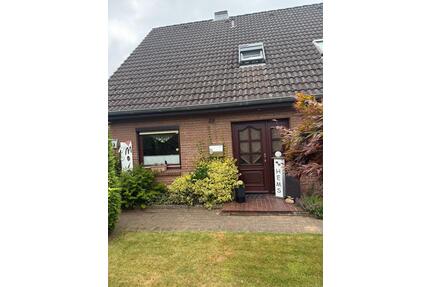 Doppelhaushälfte zu verkaufen - 195.000,00&nbsp;EUR Kaufpreis, ca.&nbsp; 107,00&nbsp;m&sup2; in Bredstedt (PLZ: 25821)