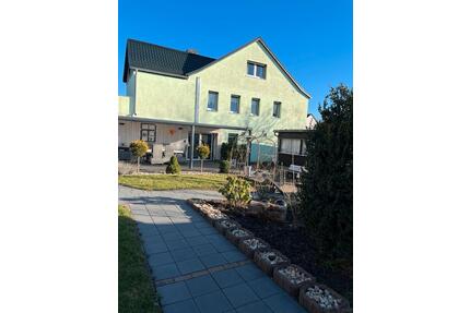 Freistehendes EFH mit Garten und Garagen - Amt Wachsenburg