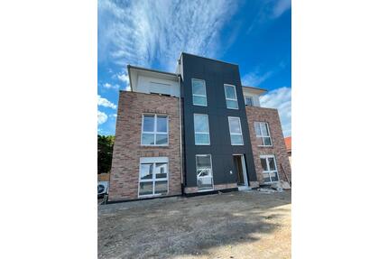OG Wohnung mit , Fahrstuhl, Balkon , 2 Zimmer - Neuenkirchen-Vörden