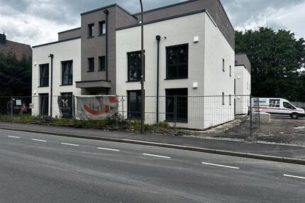 Erstbezug – Moderne 2-Zimmer-Neubauwohnung mit Dachterrasse, Auf - Bergkamen