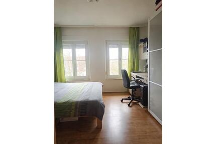 Helle 3-Zimmer-Wohnung (62 m²) im 2. OG in Brackenheim zum Vk