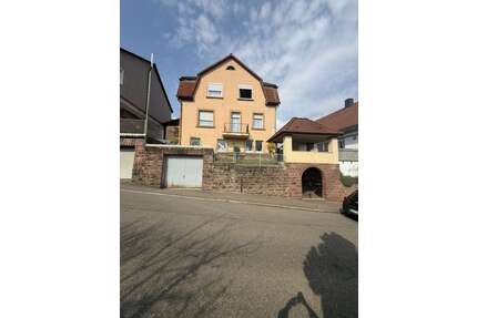 Haus zum Kaufen in Niefern-Öschelbronn 459.000,00 € 190 m²
