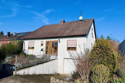 Steinwenden - Freistehendes Einfamilienhaus mit Garten in ruhiger Wohnlage