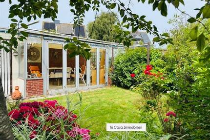 Freistehendes Wohnhaus mit großem Gartengrundstück, unterkellert mit Garten + Garage - Norderney