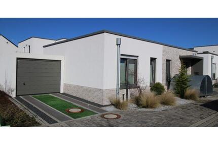 Effizienz‑Bungalow im Waldbeerenviertel – PV, Wärmepumpe, neu - Monheim am Rhein