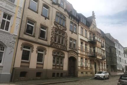 Zeitz: Großzügig geschnittene 2-Zimmer-Wohnung mit Balkon