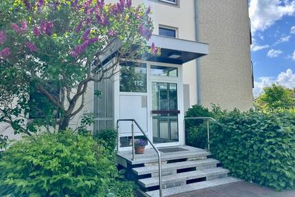 Modernisierte, strandnahe 2-Zi.-Whg. in Büsum - ca. 42 m² mit sonnigem Südbalkon