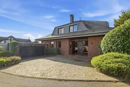 Haus zum Kaufen in Bergheim 1.180.000,00 € 270 m²