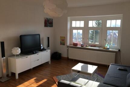 Schöne 5-Zimmer Dachgeschosswohnung zu vermieten - Ellefeld