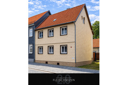 Historisches 2-Familienhaus mit Scheune und großem Entwicklungspotenzial - Zella-Mehlis
