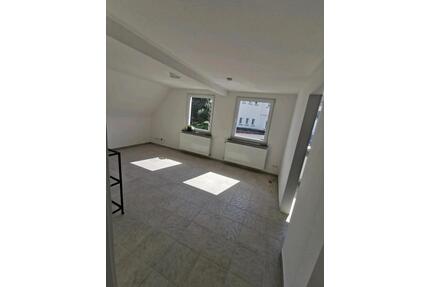 3 Zimmer Wohnung - 800,00&nbsp;EUR Kaltmiete, ca.&nbsp; 69,00&nbsp;m&sup2; in Hamm (Sieg) (PLZ: 57577)