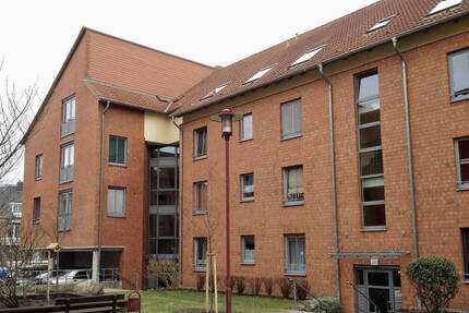 2-Zimmer-ETW von 1996 - Bahnhofsnähe & in wenigen Minuten per Rad in der Rostocker City