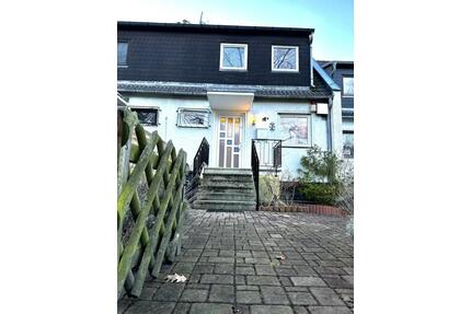 Schönes 5-Zimmer-Reihenhaus mit Einbauküche, Fußbodenheizung etc. - Berlin Spandau