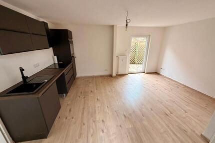 Neu sanierte 2-Zimmer Wohnung mit EBK & Terrasse in EmdenBorssum