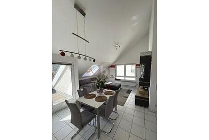 LICHTDURCHFLUTET MIT WEITBLICK - 970,00&nbsp;EUR &nbsp;pro&nbsp; Monat Kaltmiete, ca.&nbsp; 69,00&nbsp;m&sup2;&nbsp;Wohnfl&auml;che in Leonberg (PLZ: 71229)