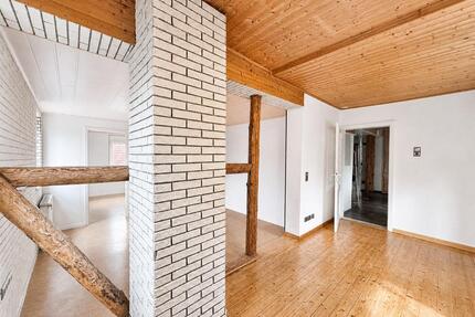 Wohnen und Arbeiten unter einem Dach – Wohnung + Gewerbe + Halle + Garten - Homberg (Efze)
