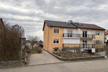 DHH mit 5 Zimmern zu vermieten - 1.600,00&nbsp;EUR Kaltmiete, ca.&nbsp; 120,00&nbsp;m&sup2; in Markdorf (PLZ: 88677)