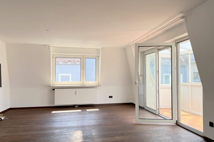 Hochwertig sanierte DG-Wohnung in Laim - München