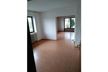 Erdgeschoss Wohnung unmöbliert - in schöner, ruhiger Ortsrandlage - Bad Schussenried