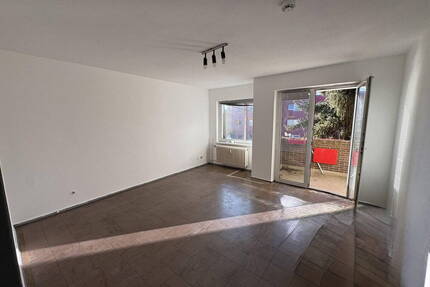 Ruhige 2-Zi.-Wohnung mit Balkon und Garten in Lichterfelde - renovierungsbedürftig - Berlin