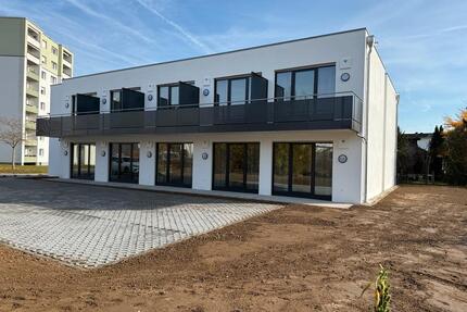 Möbliertes Apartment mit Terrasse - Erstbezug - Deggendorf