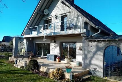 Großzügiges Einfamilienhaus - 1.500,00&nbsp;EUR Kaltmiete, ca.&nbsp; 180,00&nbsp;m&sup2; in Thalfang (PLZ: 54424)