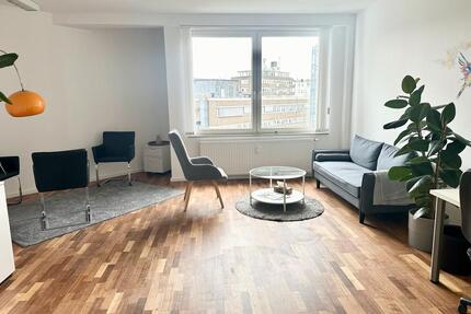 Praxisraum - 250,00&nbsp;EUR Kaltmiete, ca.&nbsp; 28,50&nbsp;m&sup2; in Hamburg (PLZ: 22301) Winterhude