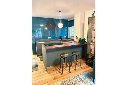 Stilvolle, vollmöblierte 2-Zimmer-Wohnung mit großem Balkon - Stuttgart Stuttgart-Ost