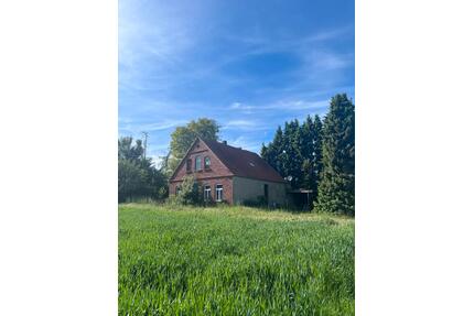Grundstück mit Einfamilienhaus in Alleinlage - Bünde